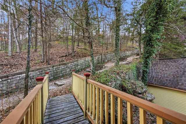 212 Spring Street, Eureka Springs, AR 72632