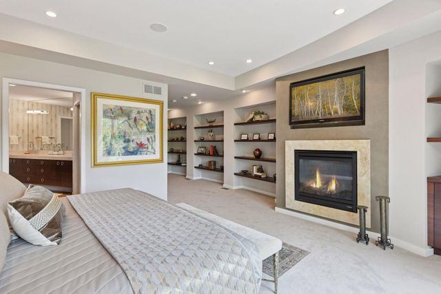 15 Queensland Lane N, Plymouth, MN 55447