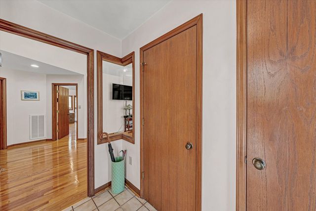 1124 Old Hollow RD, Buchanan, VA 24066