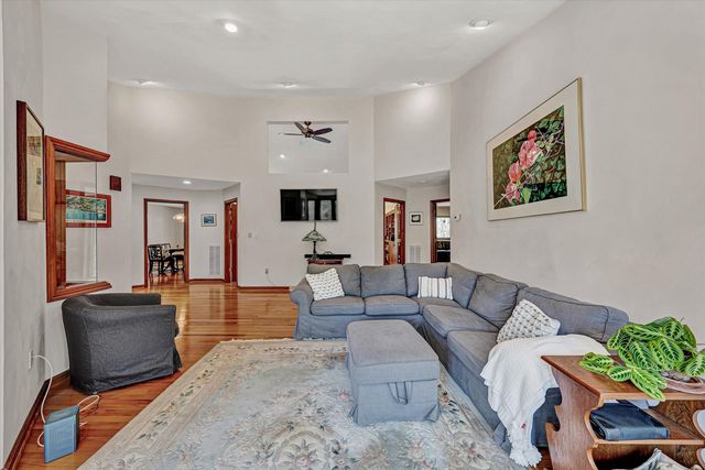 1124 Old Hollow RD, Buchanan, VA 24066