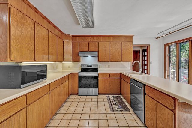 1124 Old Hollow RD, Buchanan, VA 24066