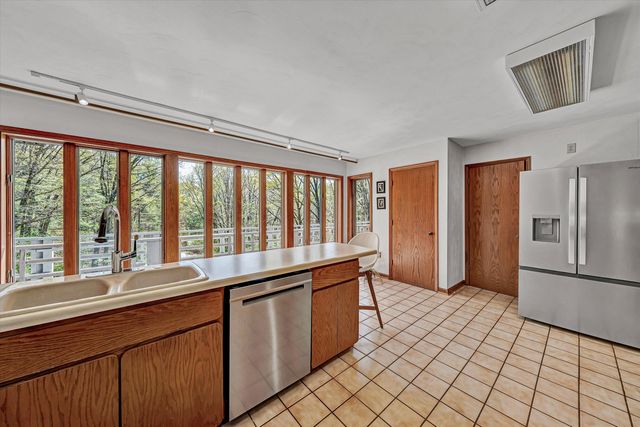 1124 Old Hollow RD, Buchanan, VA 24066