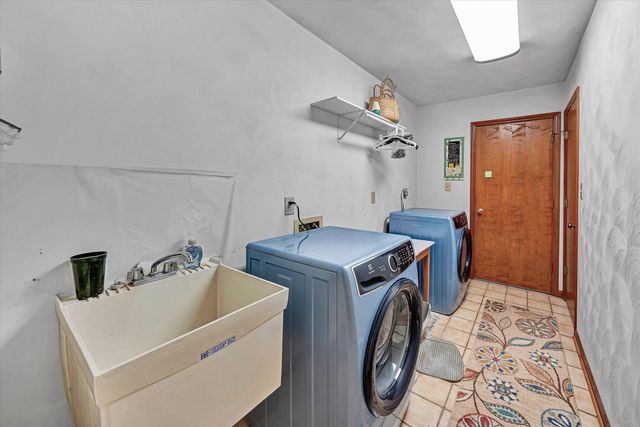 1124 Old Hollow RD, Buchanan, VA 24066