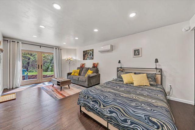 1124 Old Hollow RD, Buchanan, VA 24066