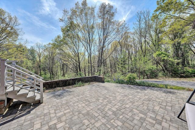 1124 Old Hollow RD, Buchanan, VA 24066