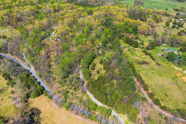 1124 Old Hollow RD, Buchanan, VA 24066