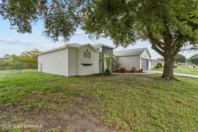 903 Raleigh Road SE, Palm Bay, FL 32909