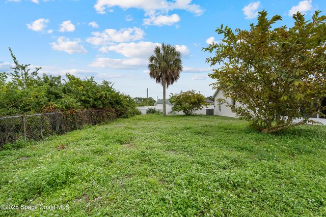 903 Raleigh Road SE, Palm Bay, FL 32909