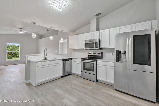 903 Raleigh Road SE, Palm Bay, FL 32909