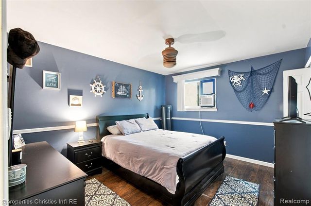 2631 Edgevale Drive, Waterford, MI 48329