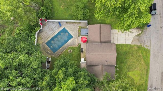 2631 Edgevale Drive, Waterford, MI 48329
