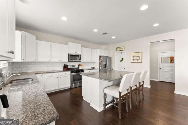 2064 Woodmarsh Circle, Auburn, GA 30011