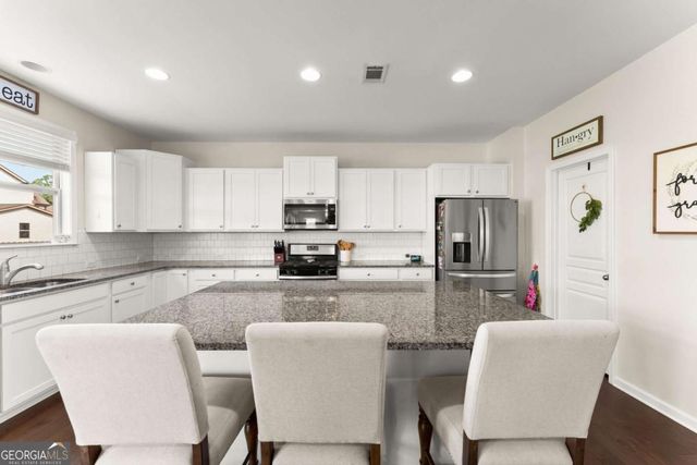 2064 Woodmarsh Circle, Auburn, GA 30011