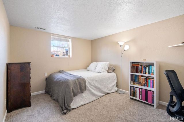 2000 TAM-O-SHANTER Lane, Kokomo, IN 46902