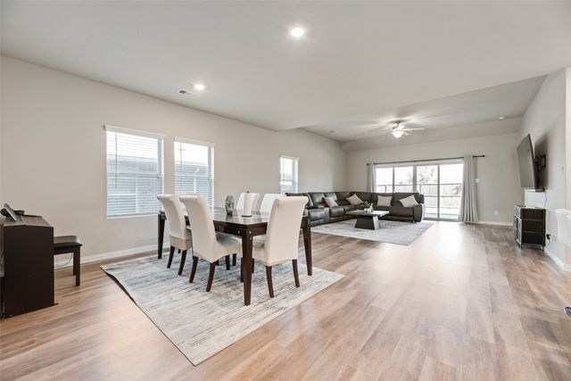 285 Sunshine Lane, Lavon, TX 75166