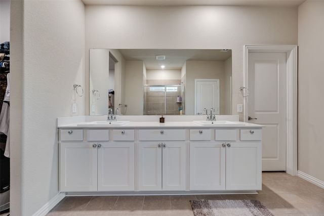 285 Sunshine Lane, Lavon, TX 75166