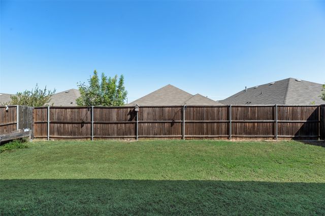 285 Sunshine Lane, Lavon, TX 75166