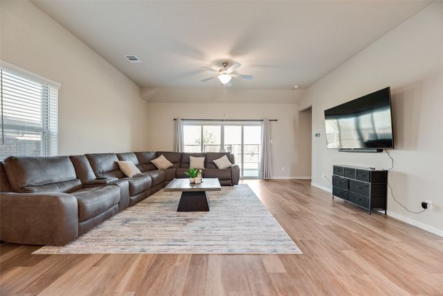 285 Sunshine Lane, Lavon, TX 75166