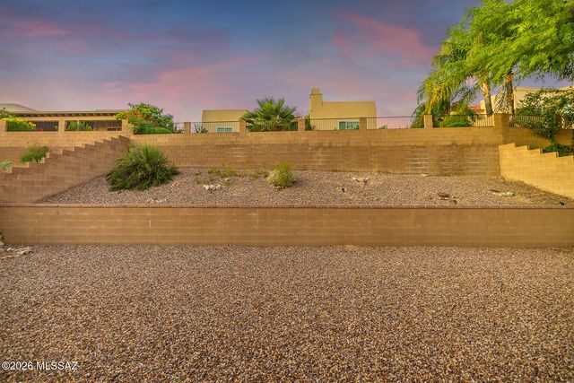 504 W Spearhead Road, Tucson, AZ 85737