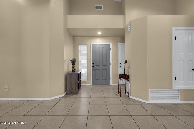 504 W Spearhead Road, Tucson, AZ 85737