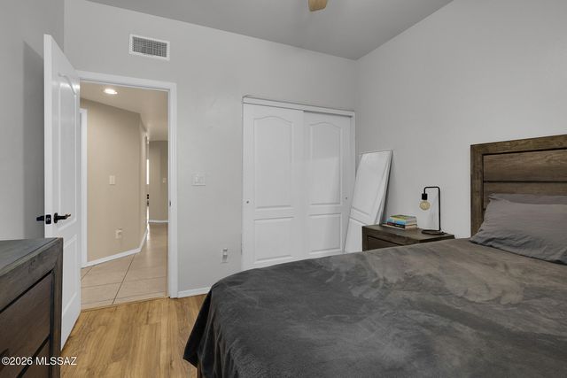 504 W Spearhead Road, Tucson, AZ 85737