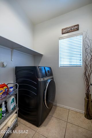504 W Spearhead Road, Tucson, AZ 85737