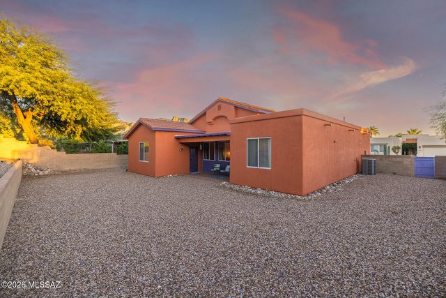 504 W Spearhead Road, Tucson, AZ 85737