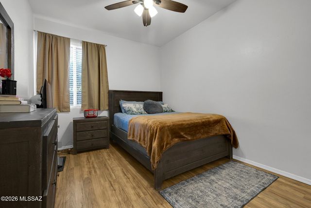 504 W Spearhead Road, Tucson, AZ 85737