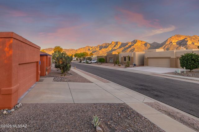 504 W Spearhead Road, Tucson, AZ 85737