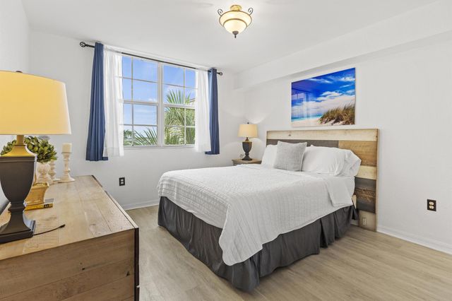 1801 N Flagler Drive 721, West Palm Beach, FL 33407