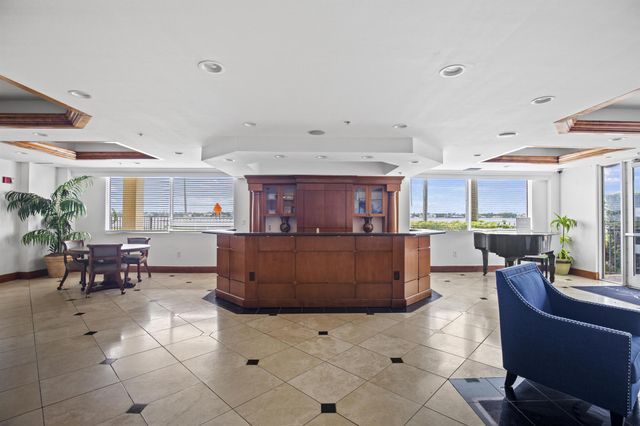 1801 N Flagler Drive 721, West Palm Beach, FL 33407