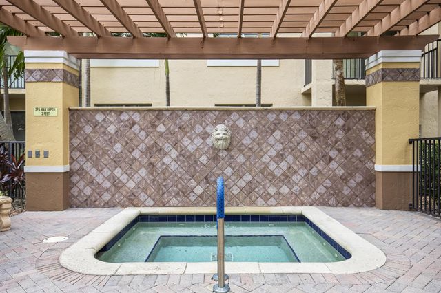 1801 N Flagler Drive 721, West Palm Beach, FL 33407