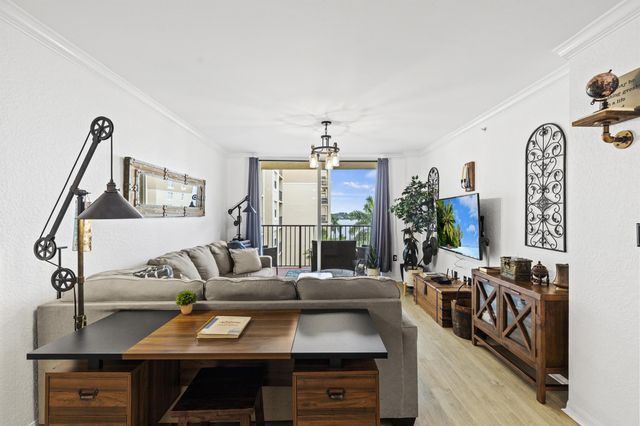 1801 N Flagler Drive 721, West Palm Beach, FL 33407