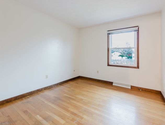 295 Commonwealth Ave, New Bedford, MA 02740