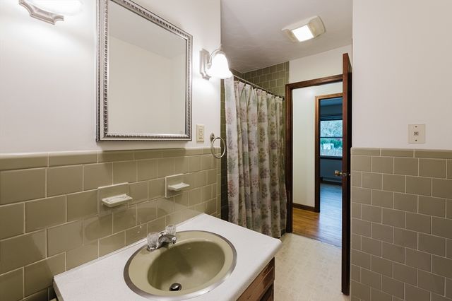 295 Commonwealth Ave, New Bedford, MA 02740