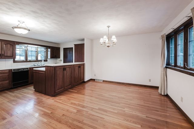 295 Commonwealth Ave, New Bedford, MA 02740