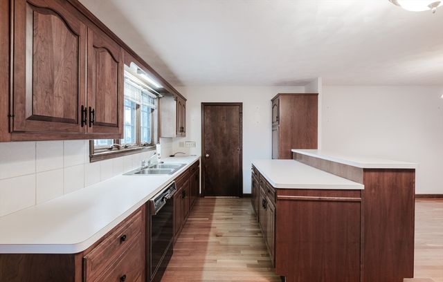 295 Commonwealth Ave, New Bedford, MA 02740