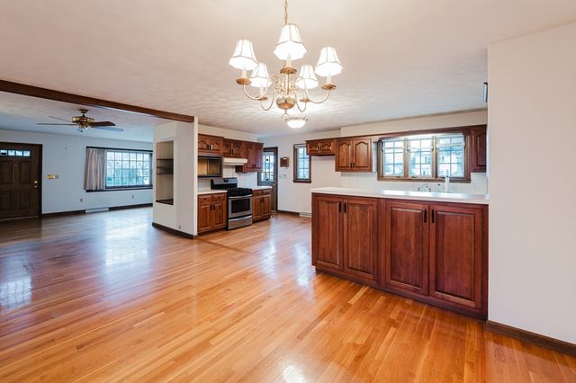 295 Commonwealth Ave, New Bedford, MA 02740