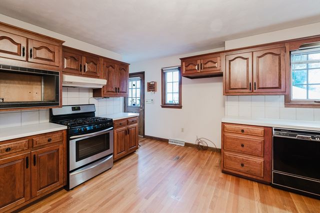 295 Commonwealth Ave, New Bedford, MA 02740