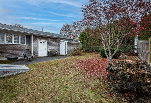 295 Commonwealth Ave, New Bedford, MA 02740