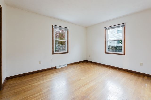 295 Commonwealth Ave, New Bedford, MA 02740