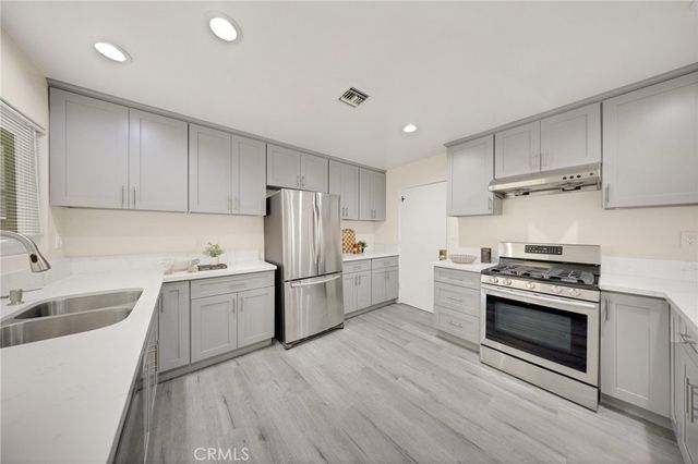 5582 N Charlotte Avenue, San Gabriel, CA 91776