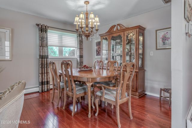 6 Carrazal Court, Toms River, NJ 08757
