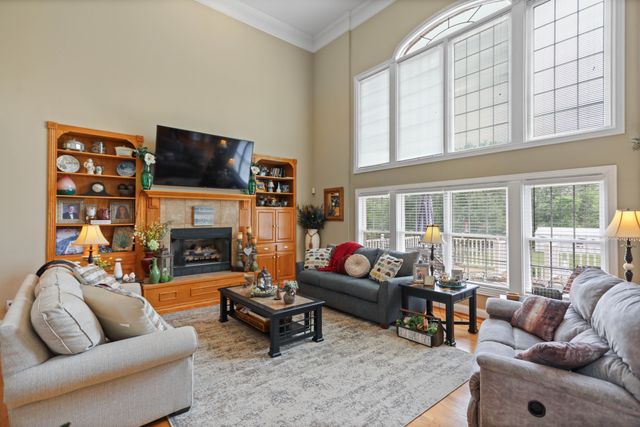 2025 Grandview Dr, Greenbrier, TN 37073