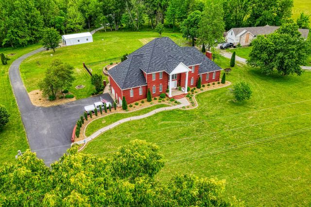 2025 Grandview Dr, Greenbrier, TN 37073