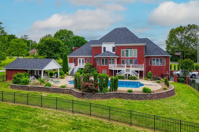 2025 Grandview Dr, Greenbrier, TN 37073
