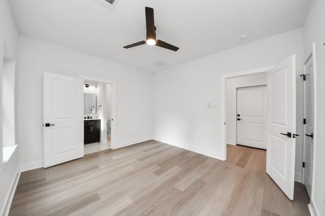 5630 Dolores Street, Houston, TX 77057