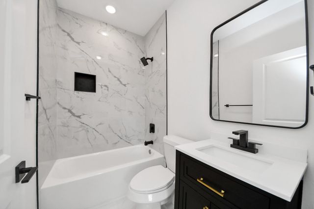 5630 Dolores Street, Houston, TX 77057