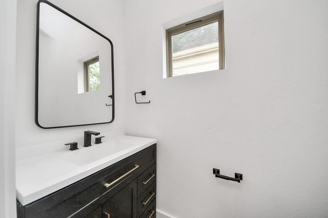 5630 Dolores Street, Houston, TX 77057