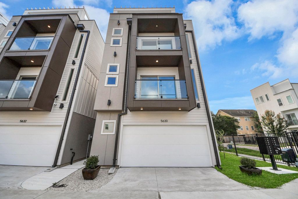 5630 Dolores Street, Houston, TX 77057